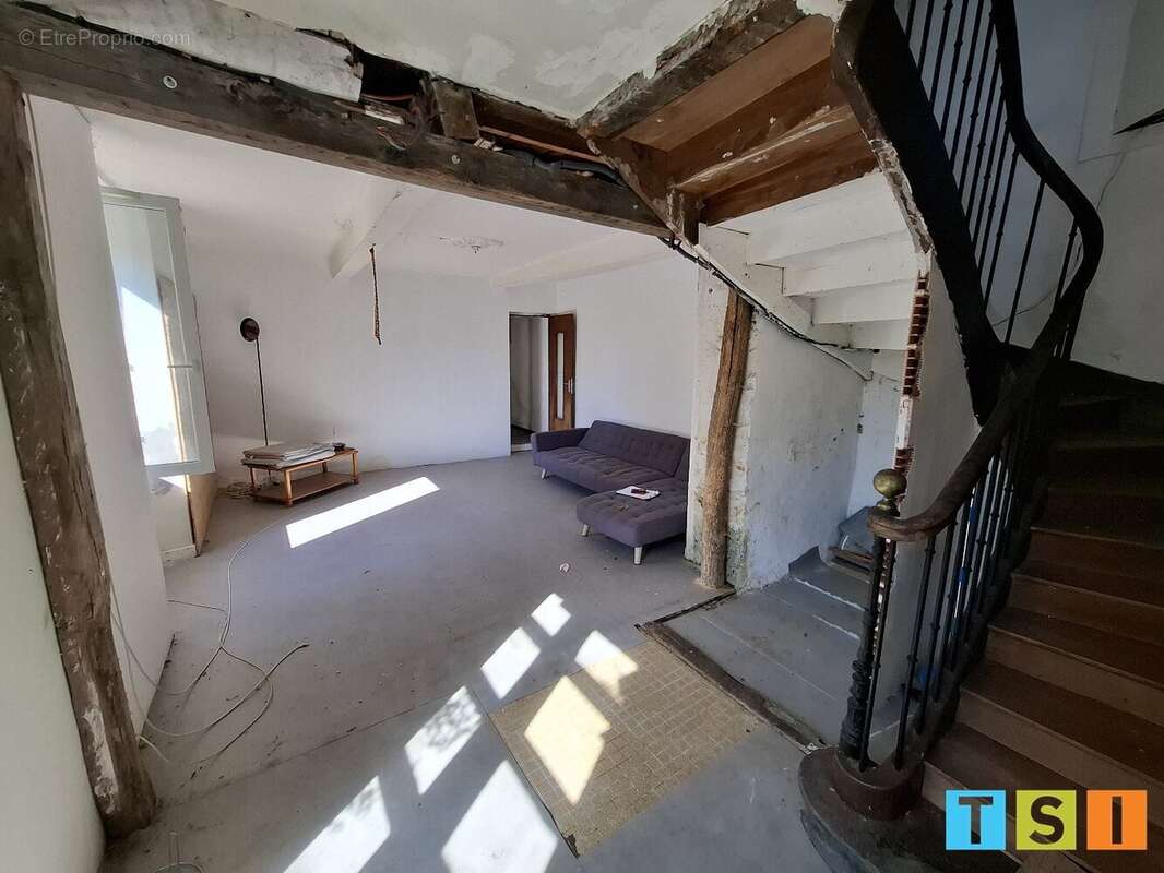 Vallée de la neste: maison ancienne avec dépendances à finir de rénover. - photo 6