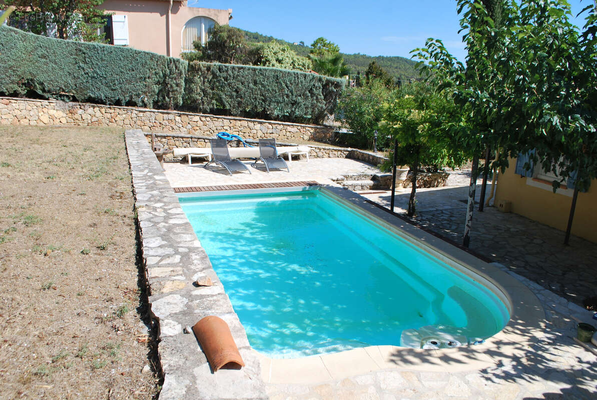 Maison à VILLECROZE