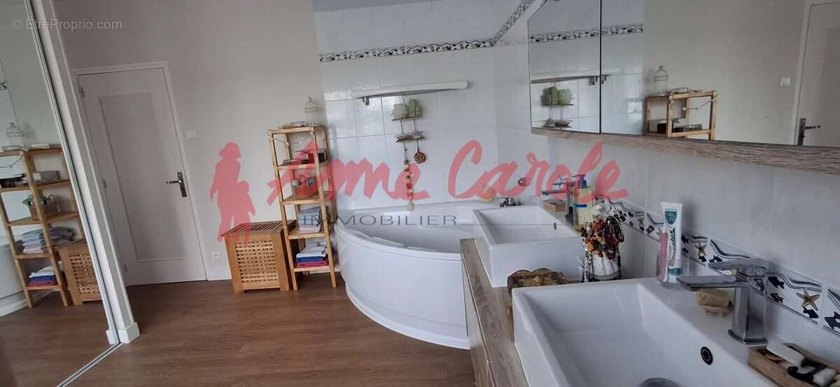 Maison à MONTMORILLON