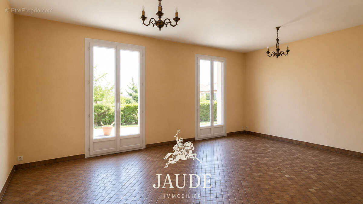 CLERMONT-FERRAND — Maison 110 m2 — 4 chambres + bureau — Terrain 379 m2 - photo 3