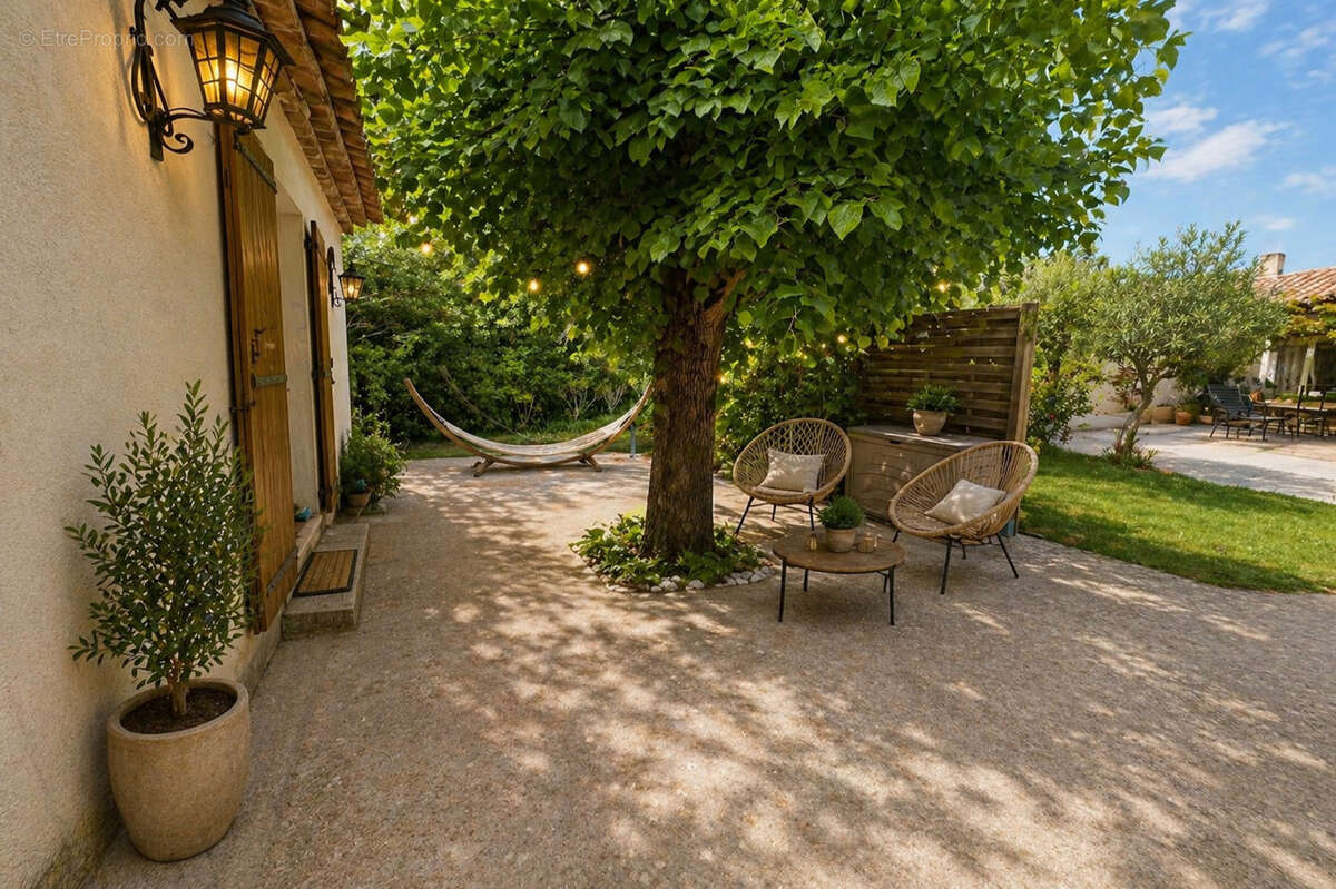 Maison à GREASQUE