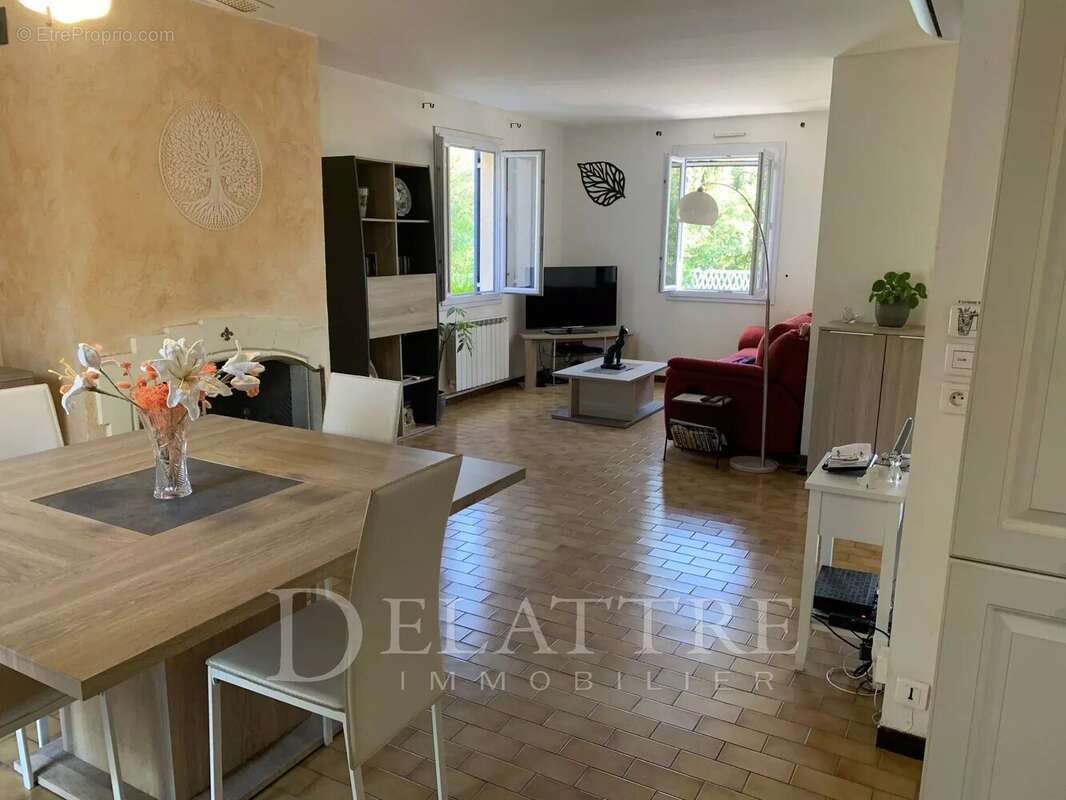 Maison à ROQUEFORT-LES-PINS