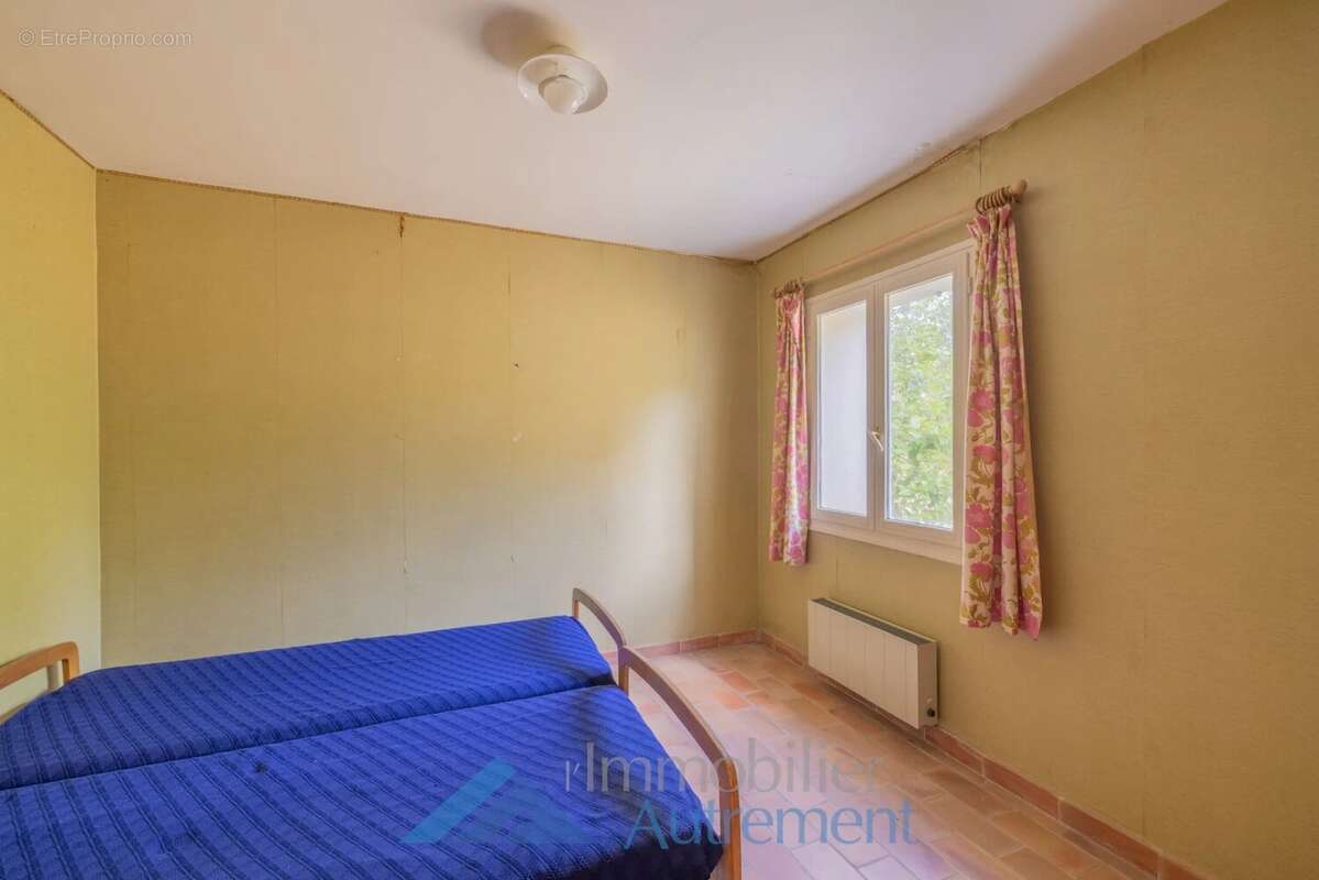 Maison à LE THOLONET