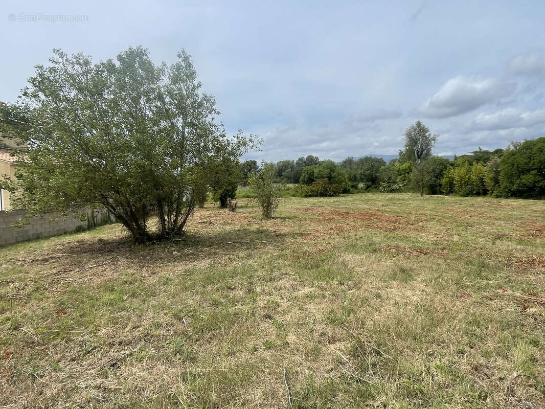 Terrain à GIGNAC