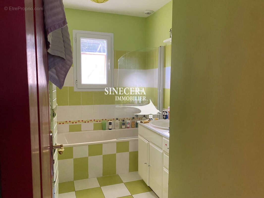 Maison 86 m² à Riberac  - photo 7