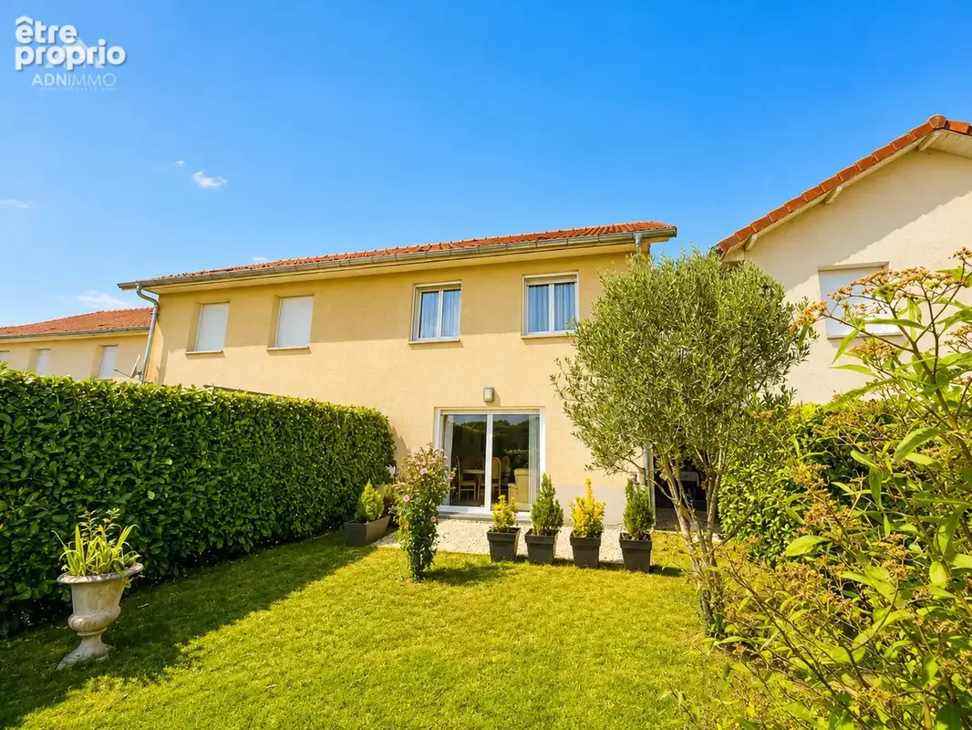 Maison à SAINT-GENIS-POUILLY