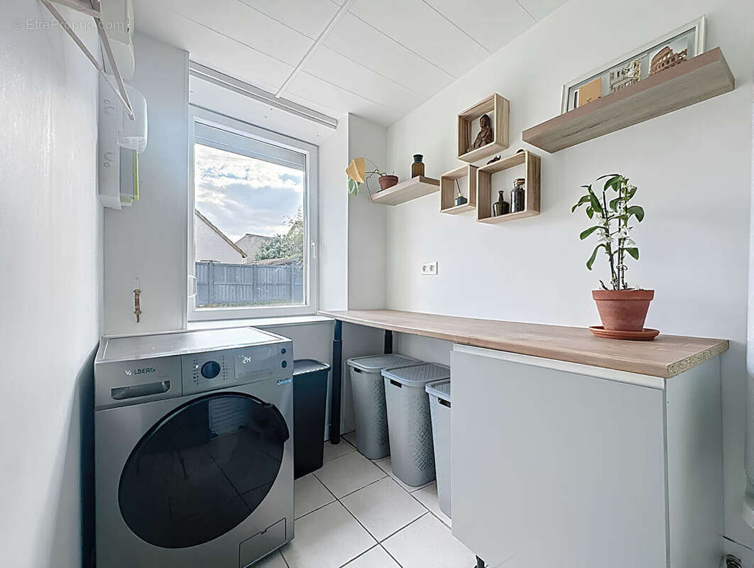 Maison type longère énovée avec dépendances. - photo 7