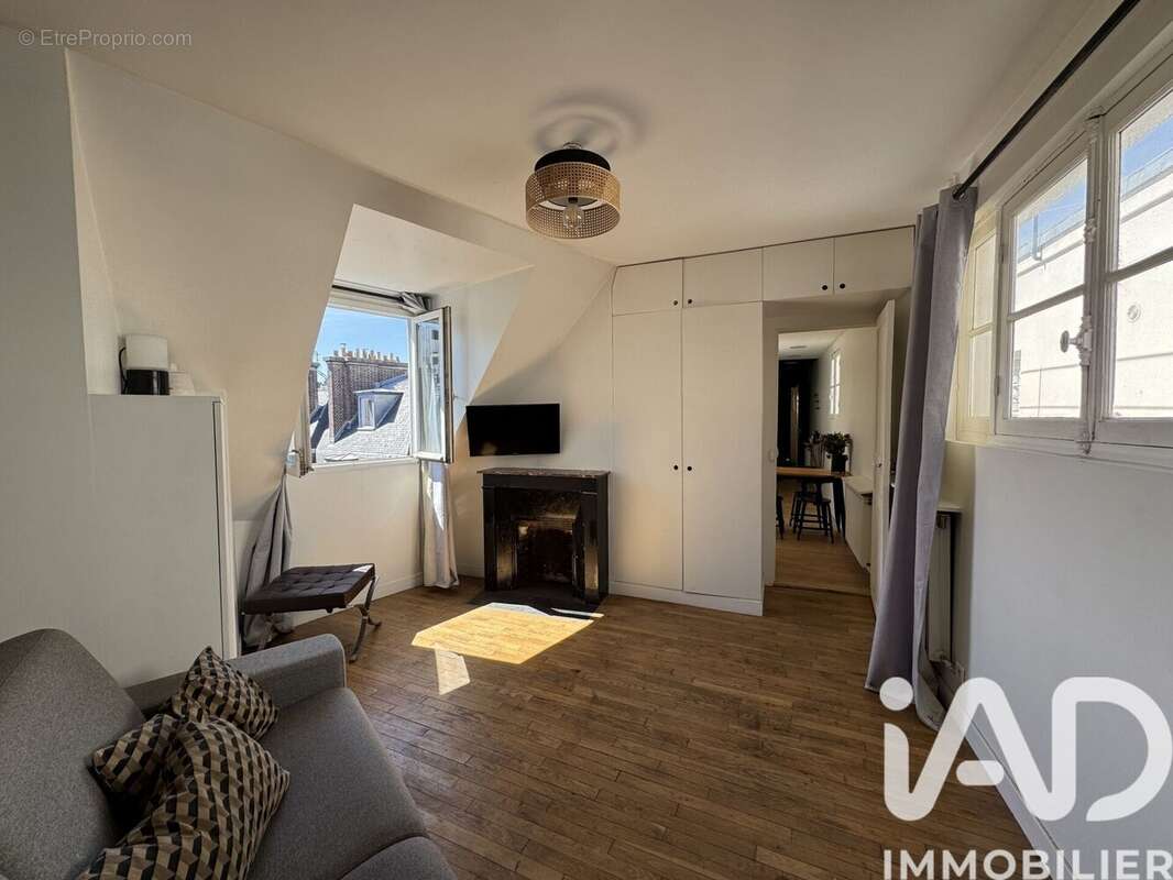 Photo 2 - Appartement à PARIS-8E
