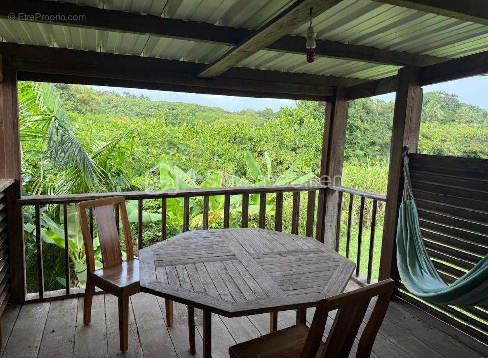 Maison à REMIRE-MONTJOLY