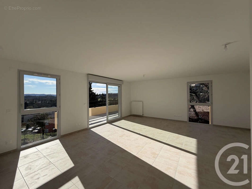 Appartement à OPIO