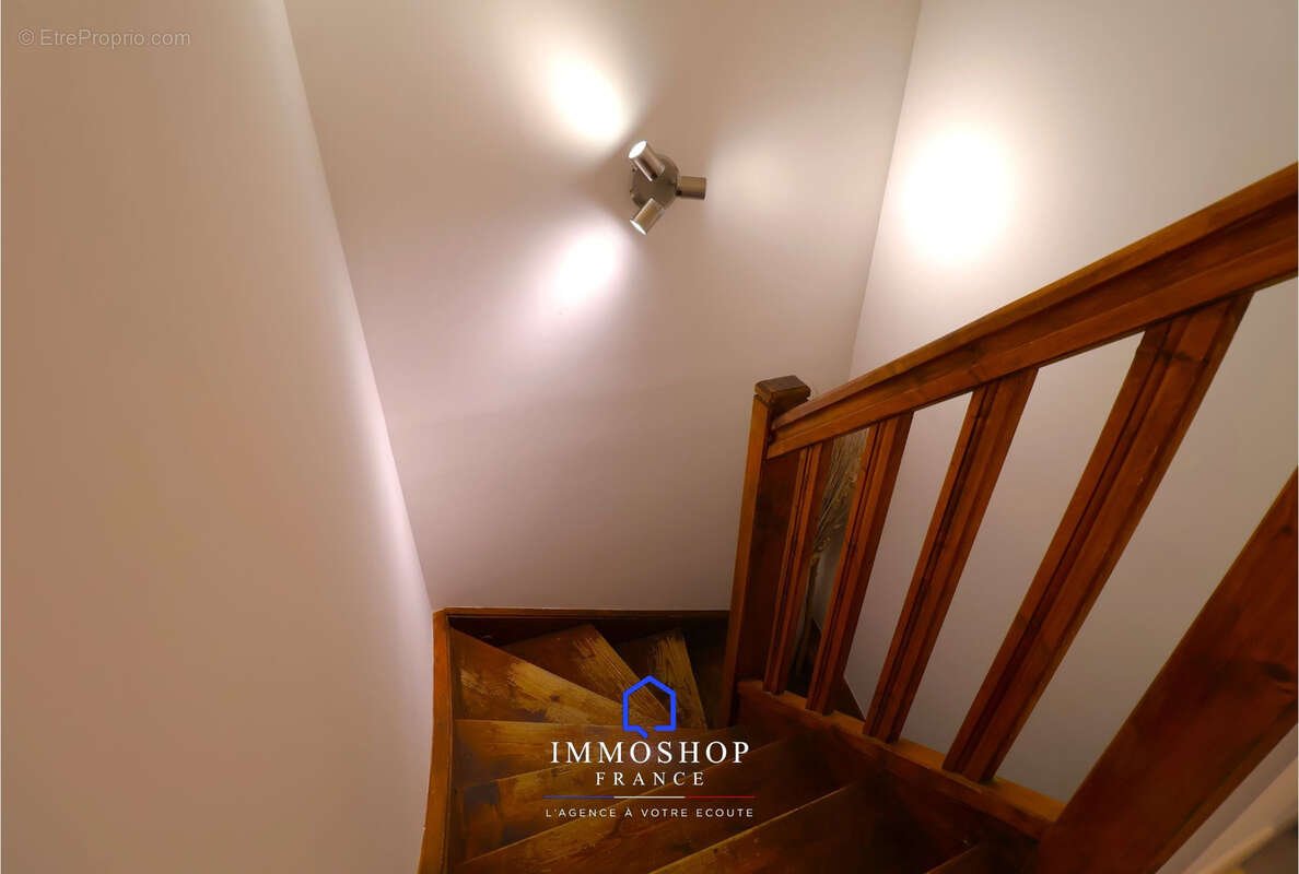 T3 duplex 72m2 13013 - photo 5