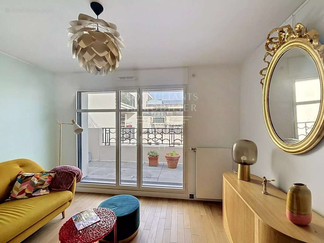 Appartement à LEVALLOIS-PERRET
