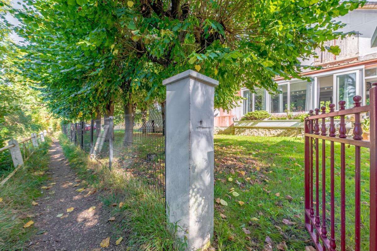 Maison à SOISY-SUR-SEINE