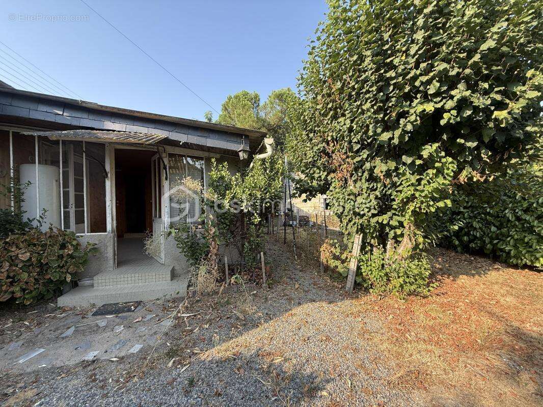 Nantes – maison à rénover – environ 80 m² – parcelle de 350 m² - photo 2