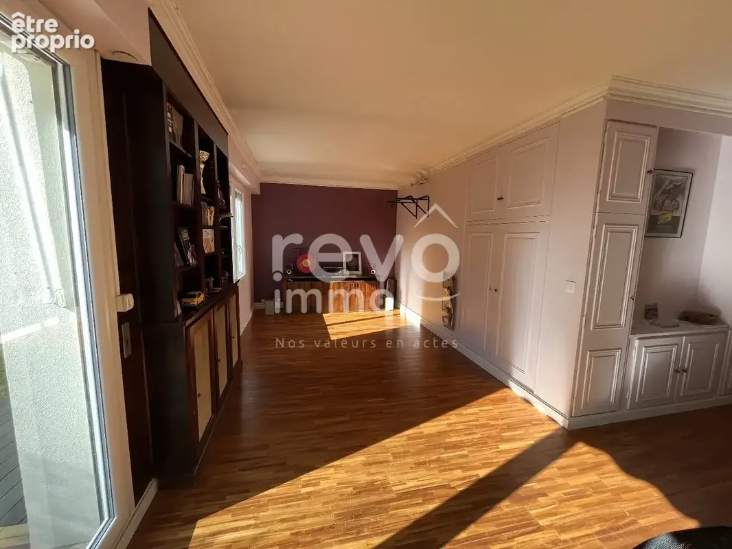 Terrasse et Jardin, Double Séjour, 3 Chambres, équipé haut de gamme - photo 9