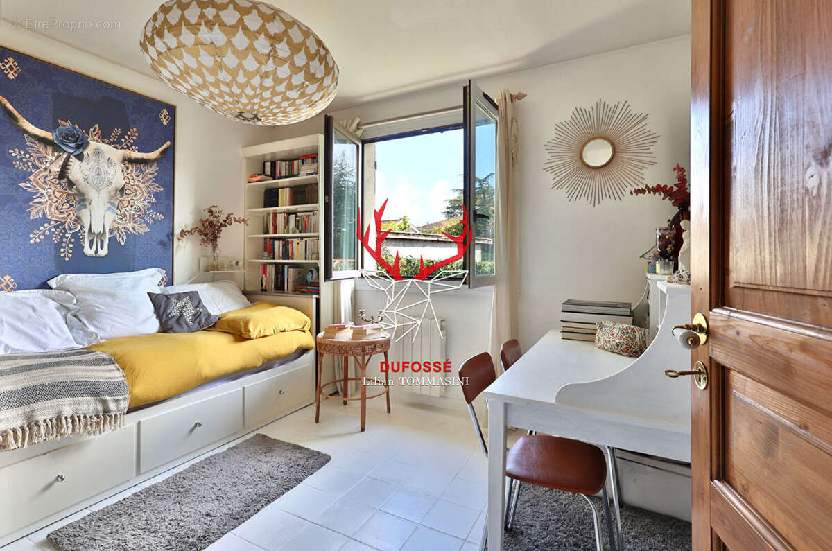 Maison à LA TOUR-DE-SALVAGNY