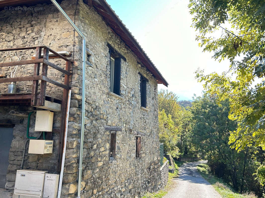 Maison à SAINT-SAUVEUR