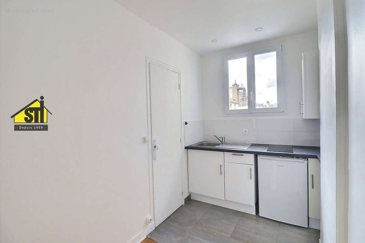 Appartement à PARIS-14E