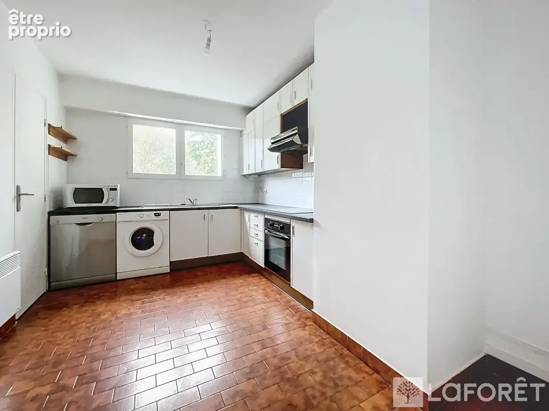 Quais de Saône - Appartement familial T4 -117m² lumineux avec vue dégagée - photo 9