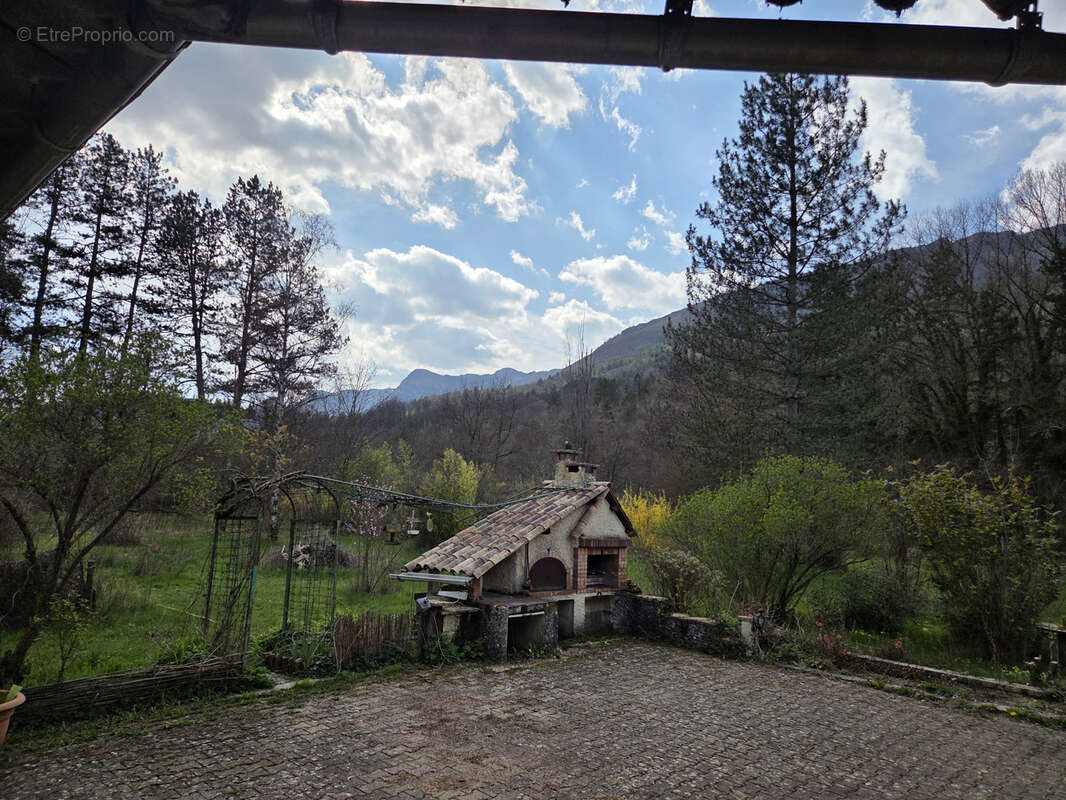 Maison à LA MOTTE-CHALANCON