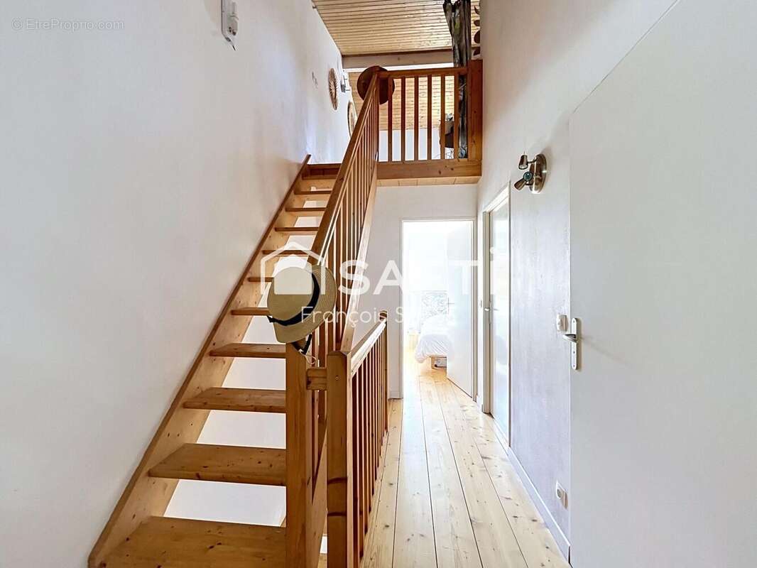 Maison 79 m² à Artigues-Pres-Bordeaux  - photo 5