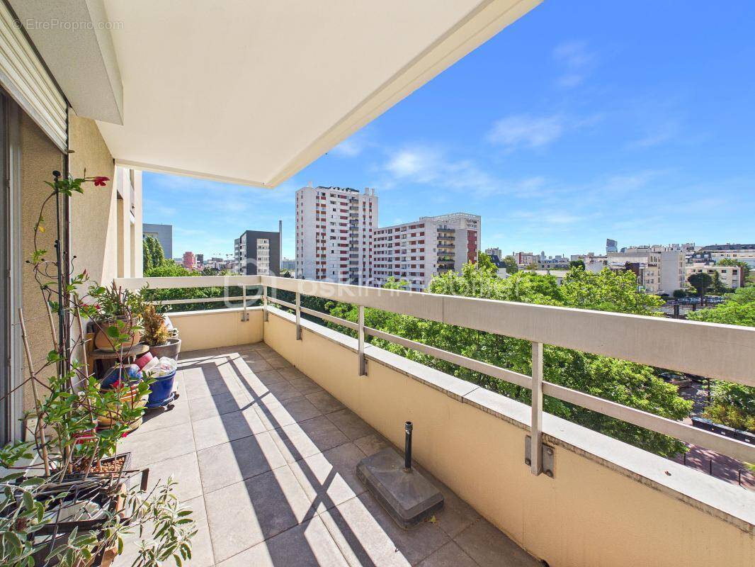Appartement à CHARENTON-LE-PONT