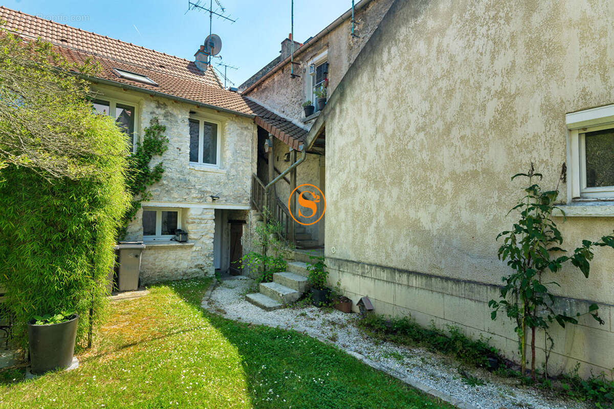 Immeuble de rapport - photo 2