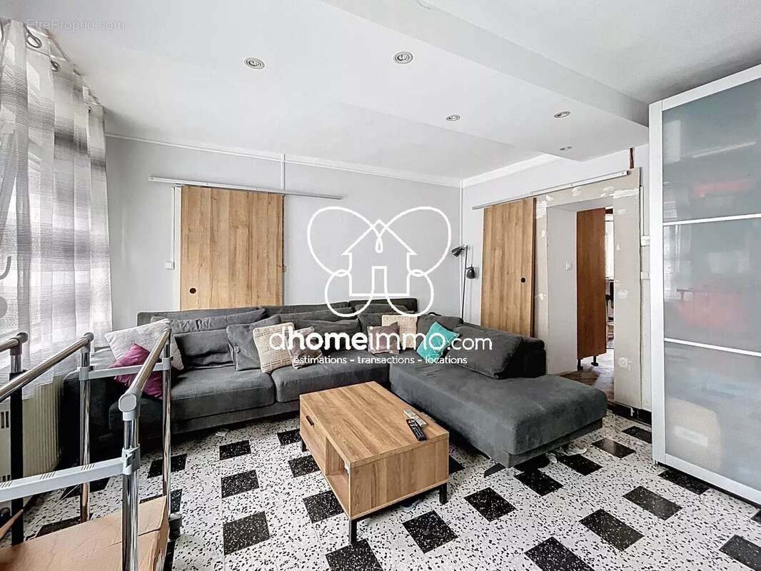 Maison à RAIMBEAUCOURT