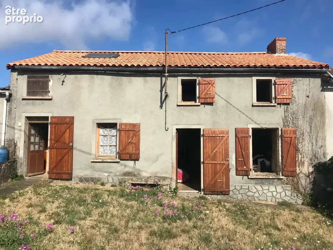 Maison de bourg à rénover dans Chanteloup - photo 1
