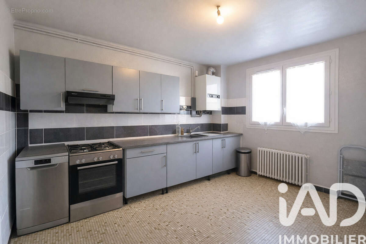 Photo 2 - Appartement à BRIVE-LA-GAILLARDE