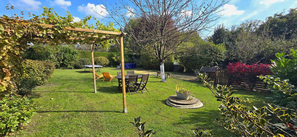 Maison à CHEVINCOURT