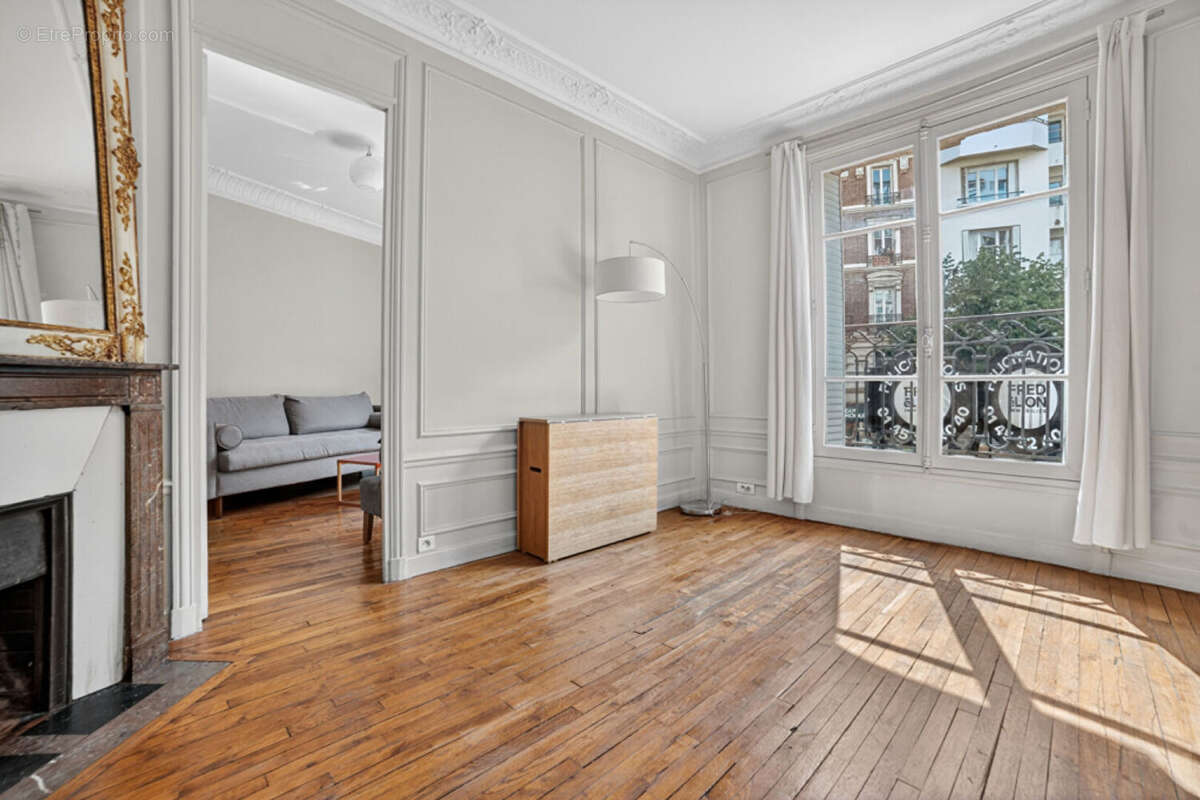 Appartement à PARIS-15E