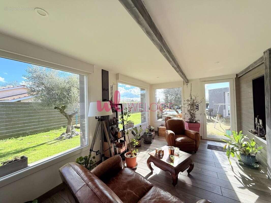 Maison à POUYDESSEAUX