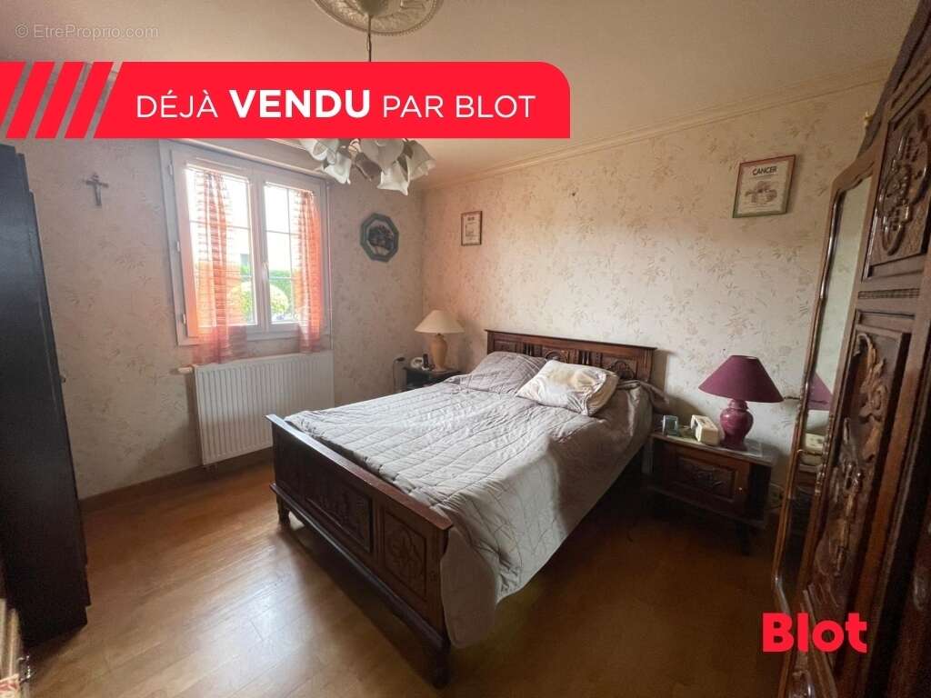 Maison à ARGENTRE-DU-PLESSIS