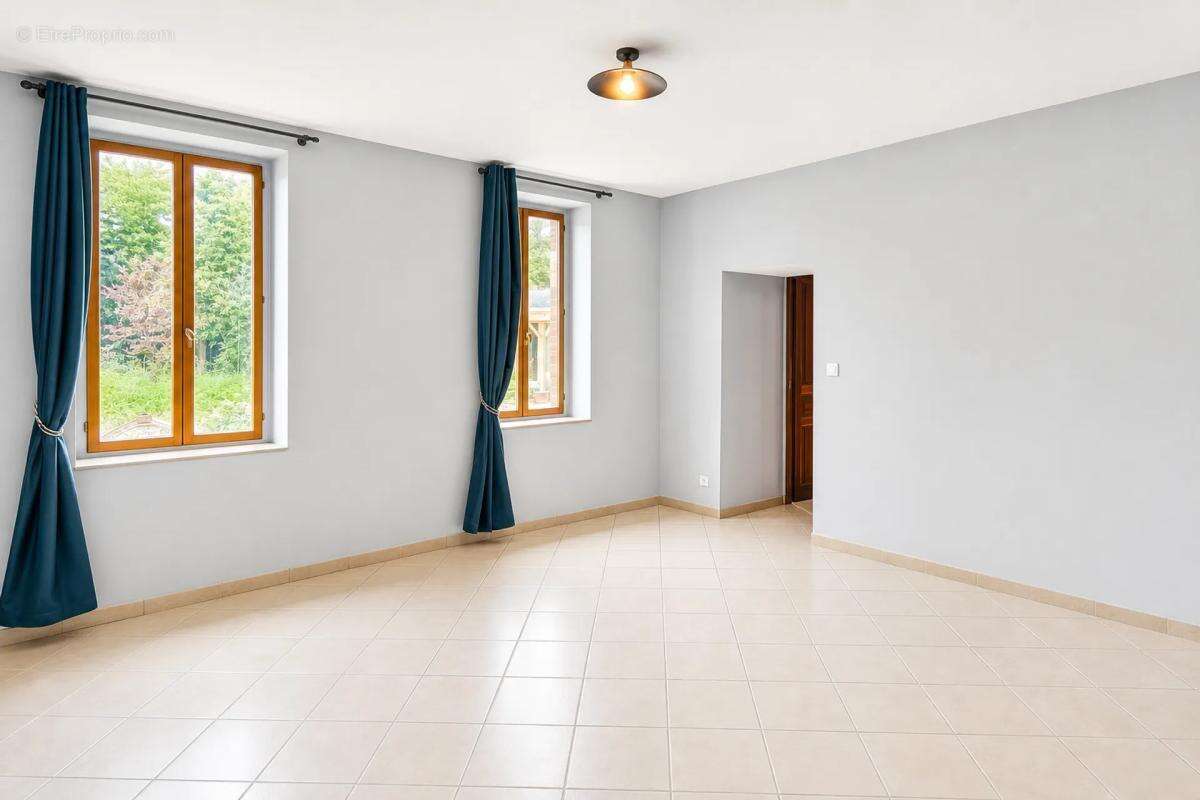 Grande maison de 334 m² louée à Villemur-sur-Tarn - photo 21