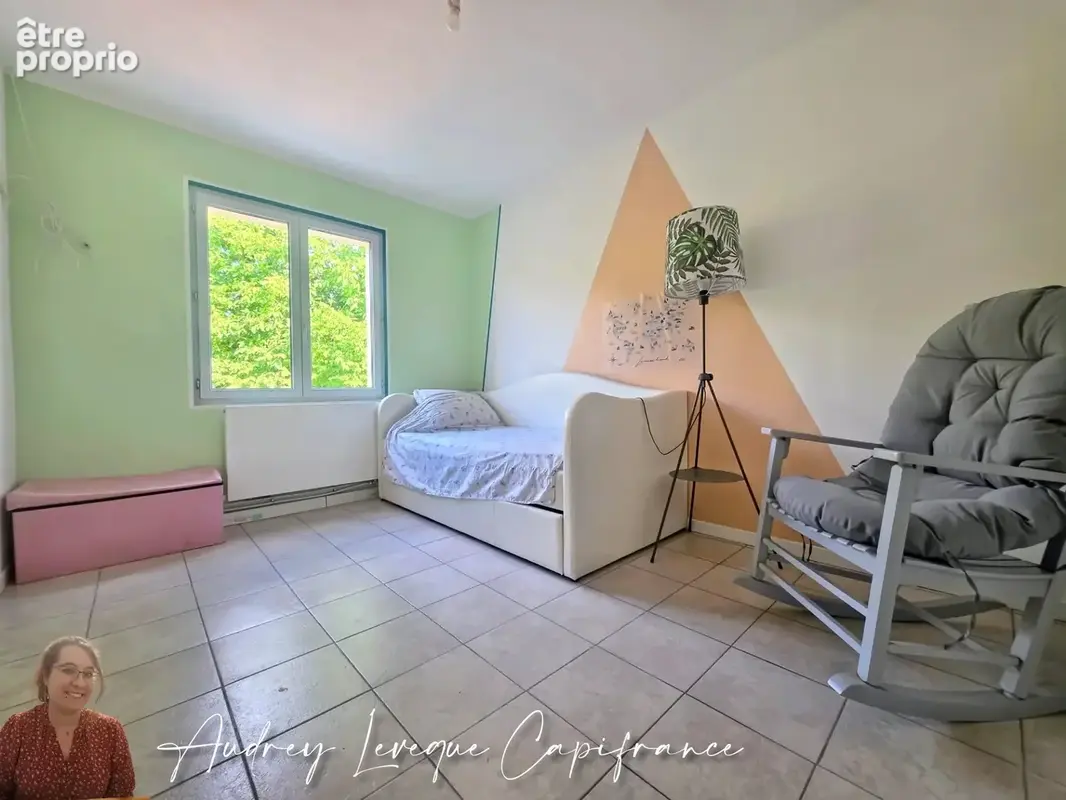 Maison à vendre 7 pièces SAINT PIERRE D'AMILLY (17) - photo 5