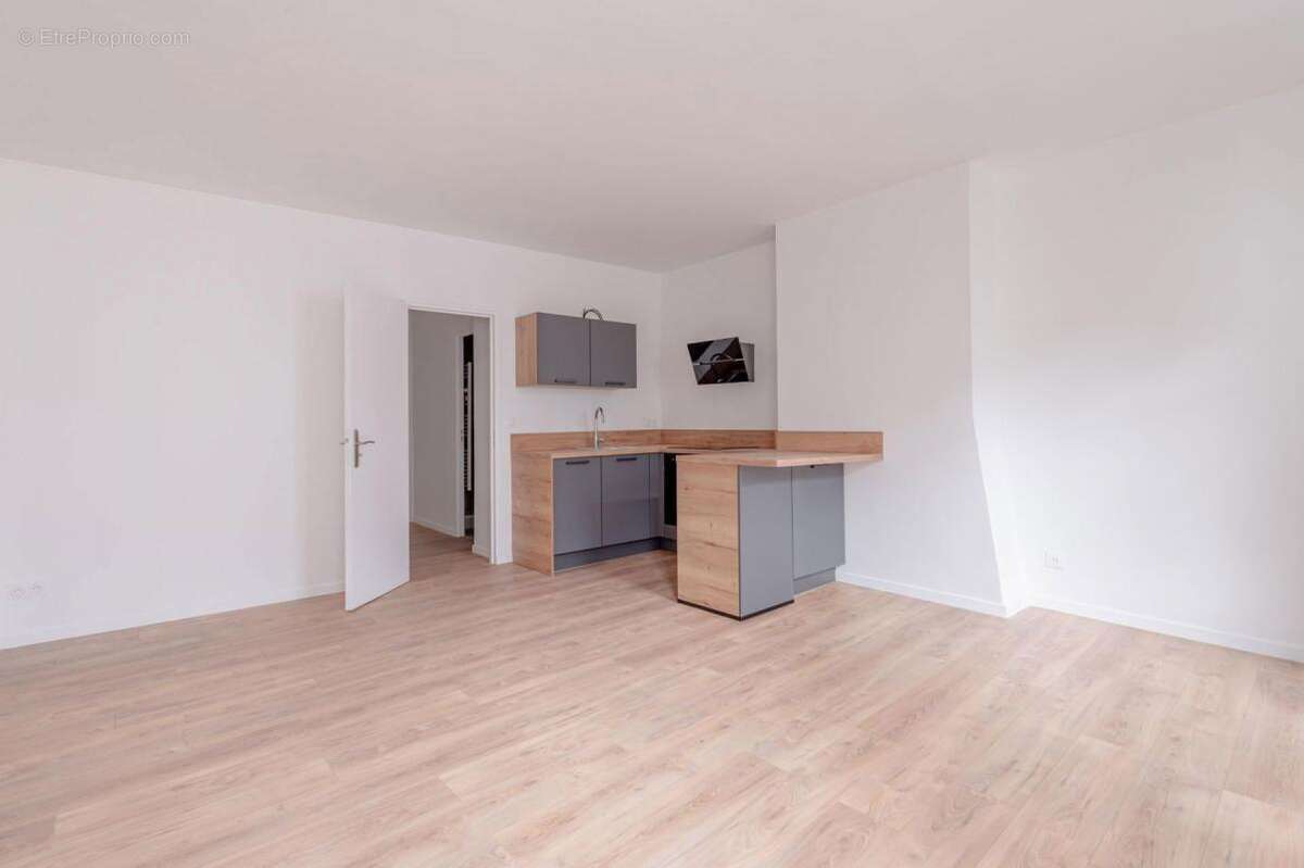 Appartement à PARIS-3E