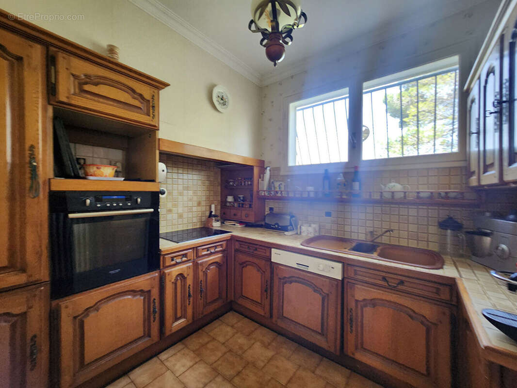 Maison à CHATEAUNEUF-DE-GADAGNE