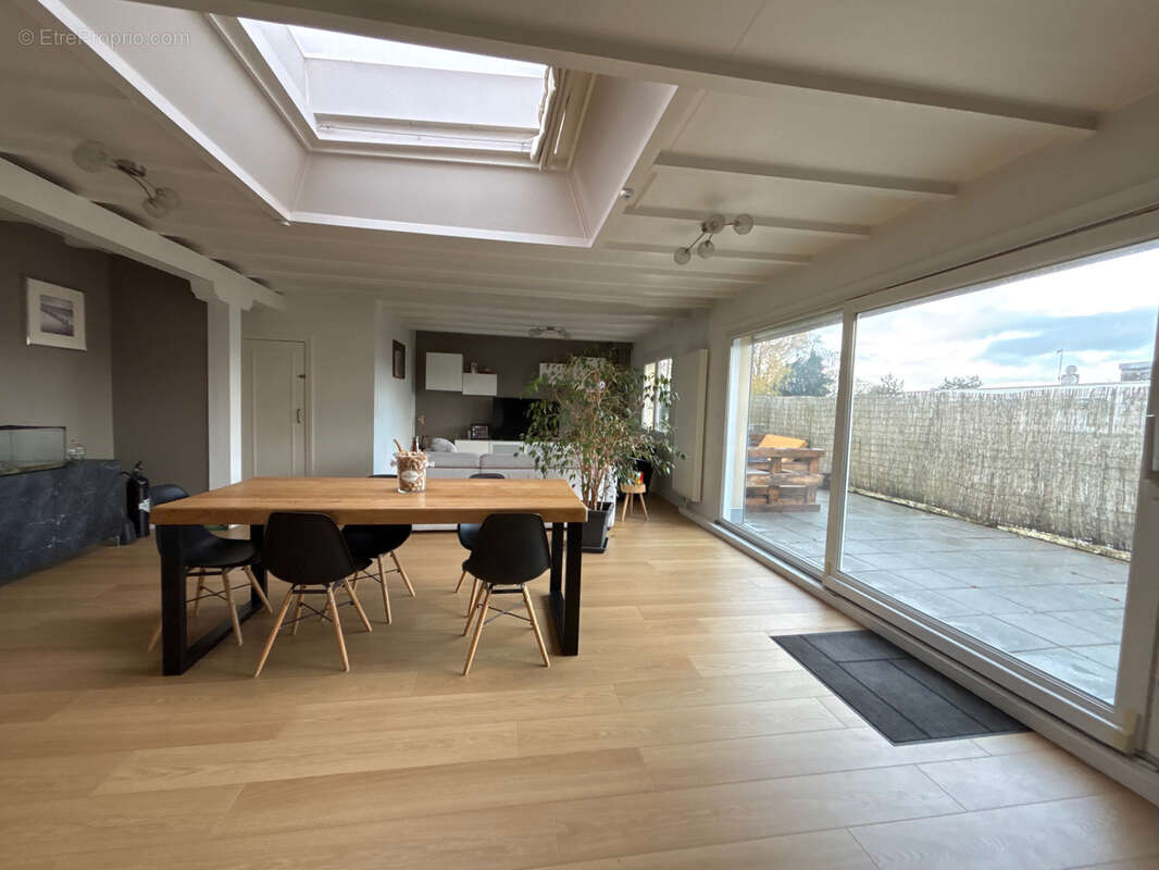 Appartement à ACHICOURT