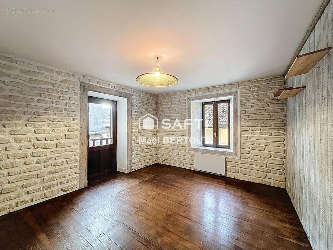 Photo 1 - Appartement à LE PONT-DE-BEAUVOISIN