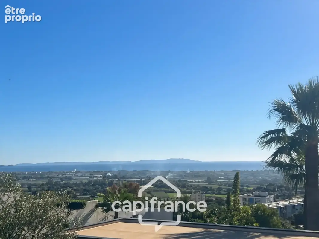 Maison à vendre 8 pièces HYERES (83)- Vue mer panoramique Exceptionnel - Double garage - Ascenseur - photo 6