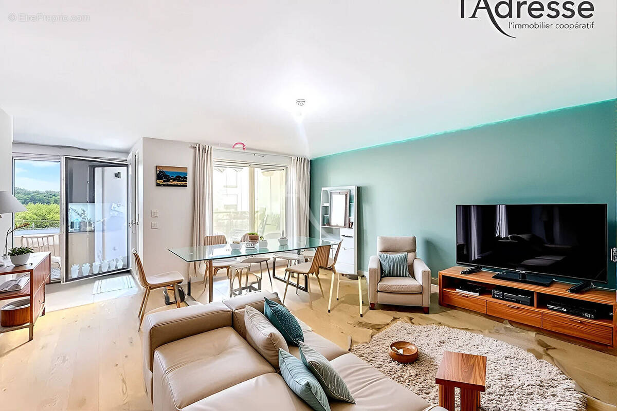 Appartement à SURESNES