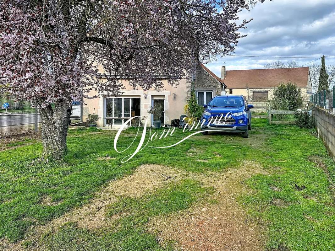 Maison à MONTLAY-EN-AUXOIS