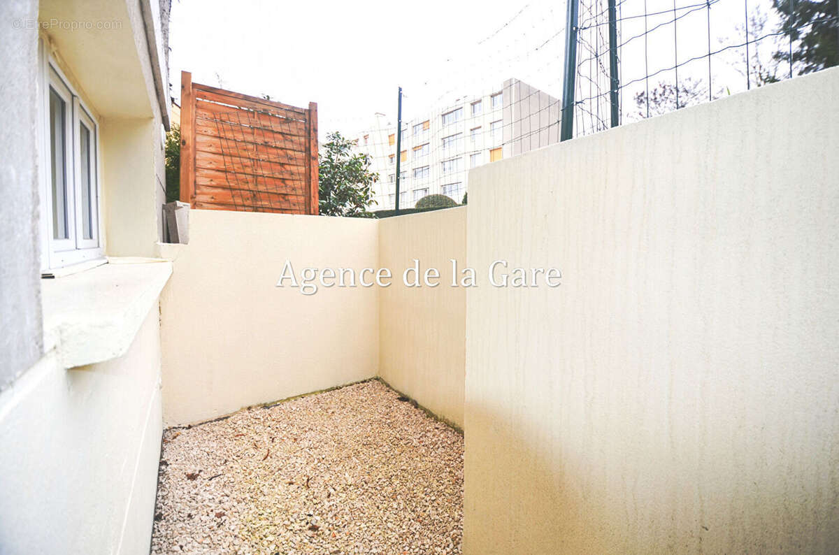 Appartement à SARTROUVILLE