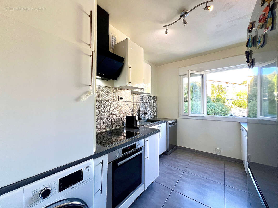 Appartement à MARSEILLE-13E