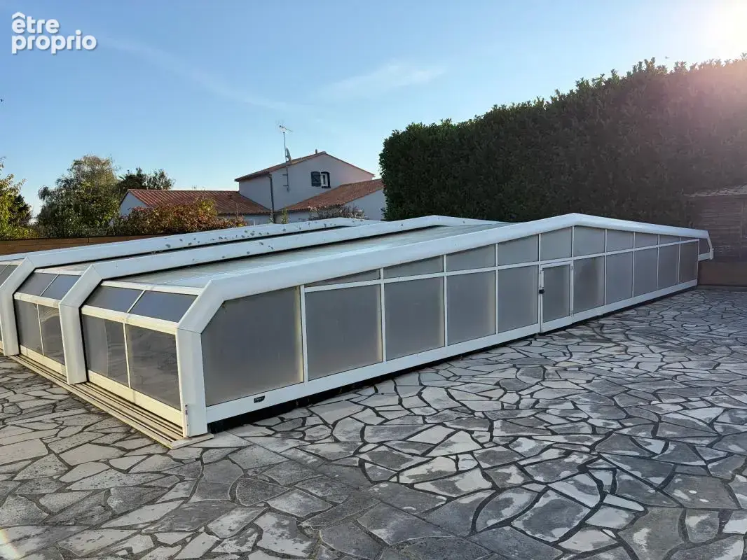 Saint michel en l'herm (85) 10 min des plages ensemble immobilier 222m² avec piscine annexes et jardin - photo 3