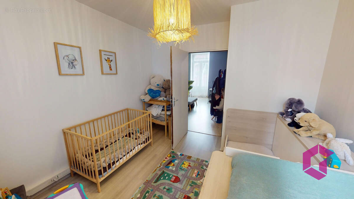 Appartement et local commercial - photo 6