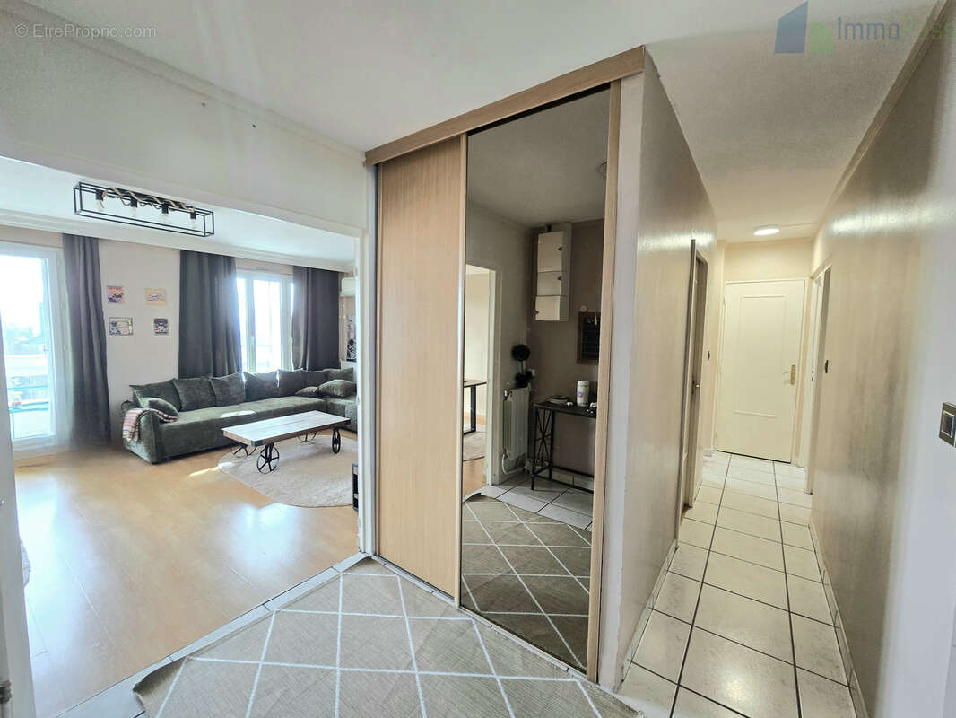 Appartement à VENISSIEUX