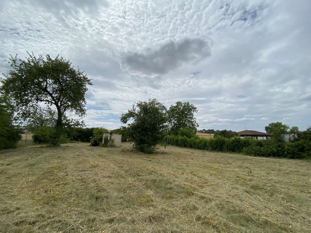 Terrain à bâtir de 1 582m2 - photo 2