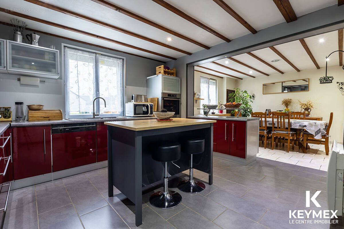 Maison à LE MESNIL-EN-THELLE